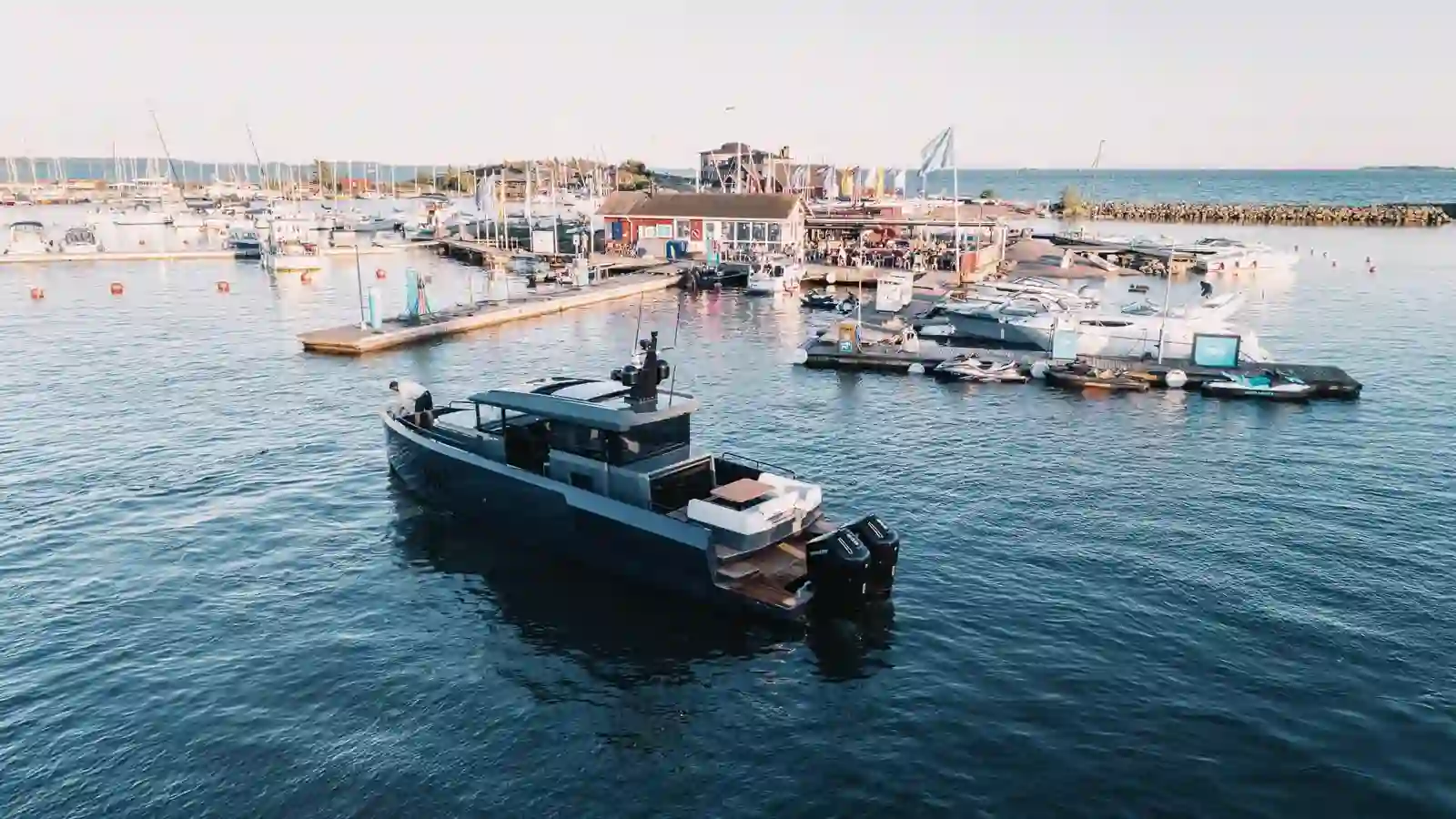 EXPLR 44 — XO Boats